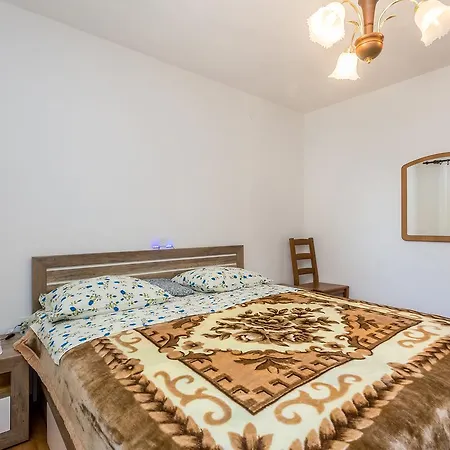 شقة Annie Skrbčići