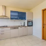 Apartment Annie